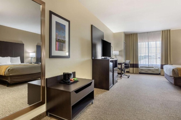 Comfort Inn & Suites North Little Rock near I-40 image 13